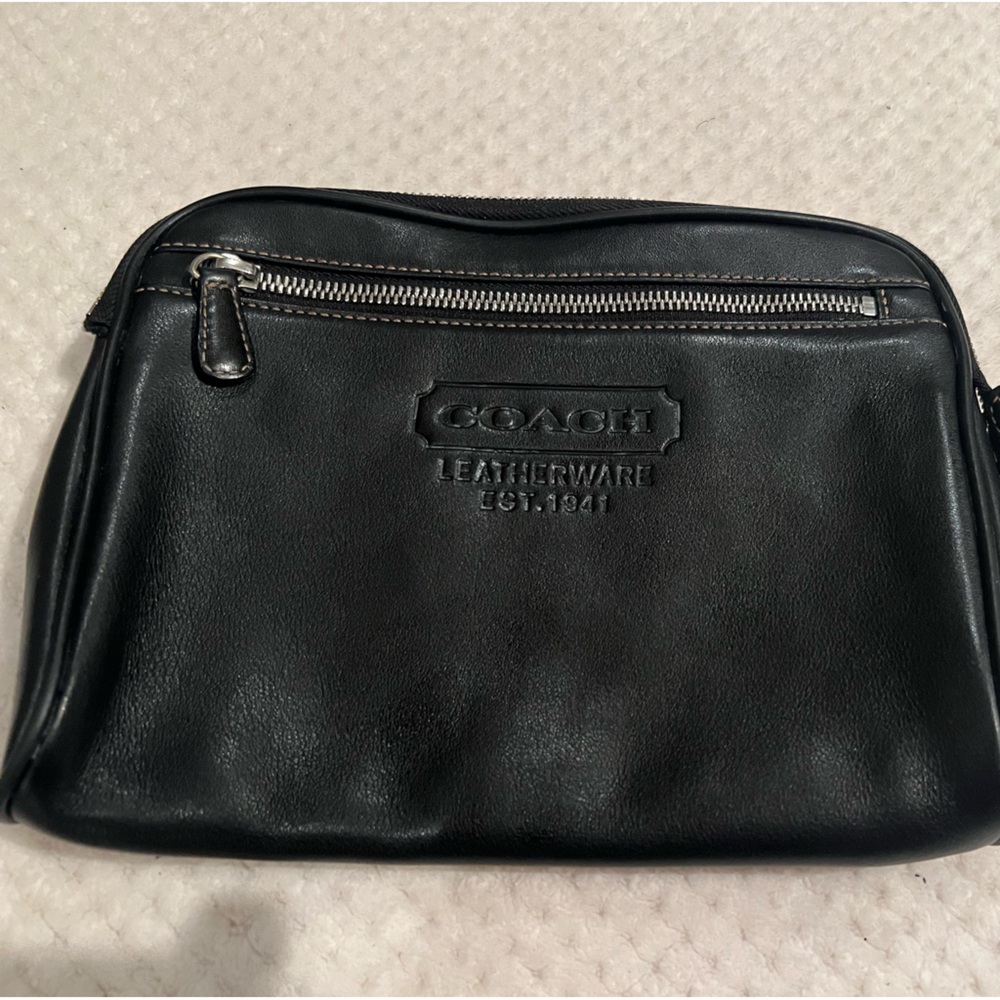 COACH SMALL CLUTCH BAG